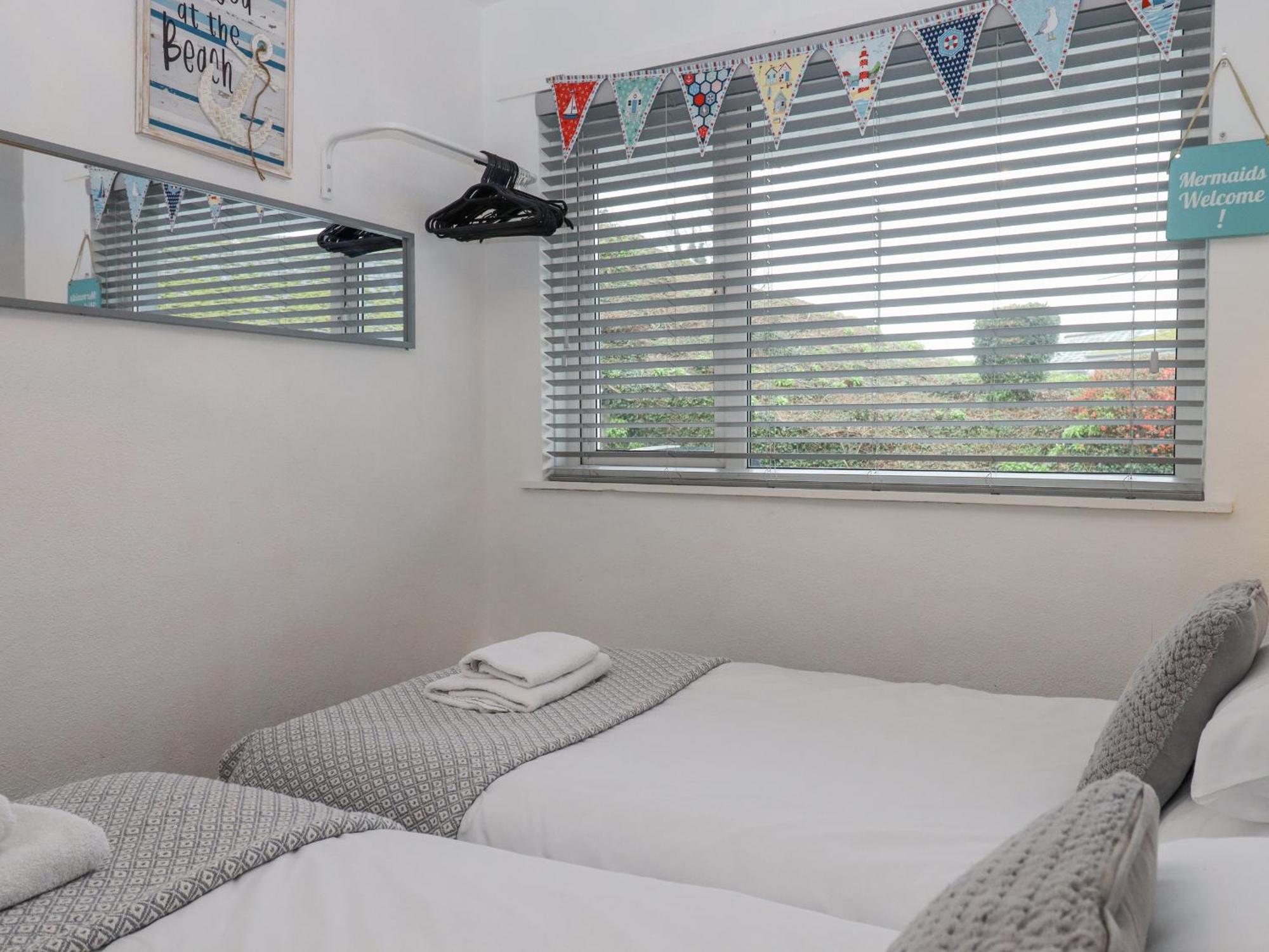 3 Dolphin Court Apartment Brixham Ngoại thất bức ảnh